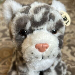 WWF Snow Leopard Cub 6” Plushie. Super Soft. Like New.